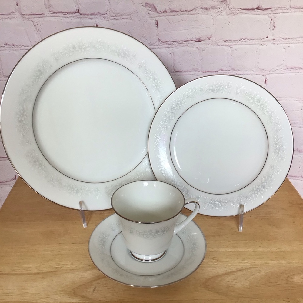 Vintage Noritake Cumberland 4 Piece Place Setting
